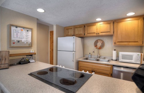 Purgatory Condo | New! Cozy Aspen Grove Retreat (#311) | Near Ski w/Shuttle - Deck/Pool/HotTub