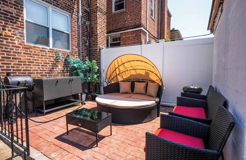 Queens Apartment | New Cozy Budget Studio with AC, High-speed Wi-Fi