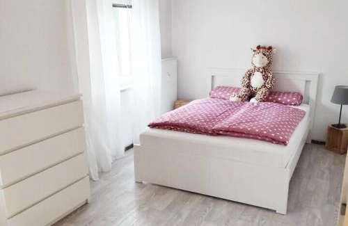 Spora Apartment | New cozy flat for 6 Pick fresh fruit from the garden