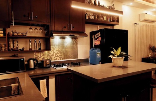 Balibago Villa | New Cozy Villa near Clark Freeport Zone. 5 minutes drive to malls, resto, others
