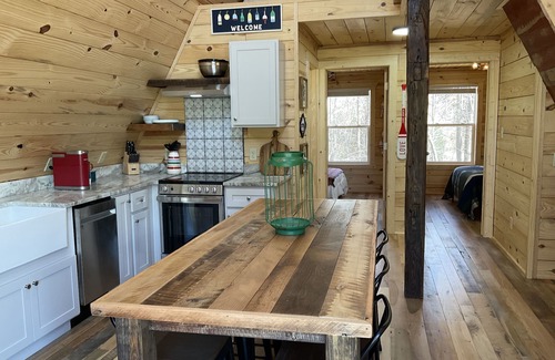 Clarkson Cabin | ❄️✨ NEW Custom A-Frame cabin near Mammoth Cave and <1 mi to Nolin Lake