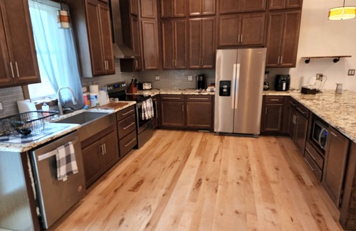 Athens House | New! Custom built private home on a pond, with large hottub.