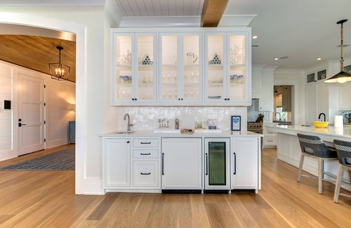 Isle of Palms House | NEW CUSTOM HOME~ 620 Ocean Blvd. Now booking! Pickleball, Bocce Ball, Putting Green, Pool/Spa