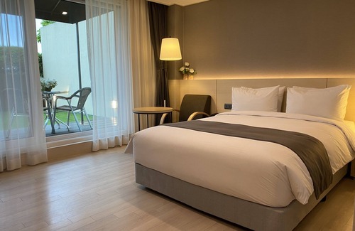 Donghae Hotel | New Donghae Hotel