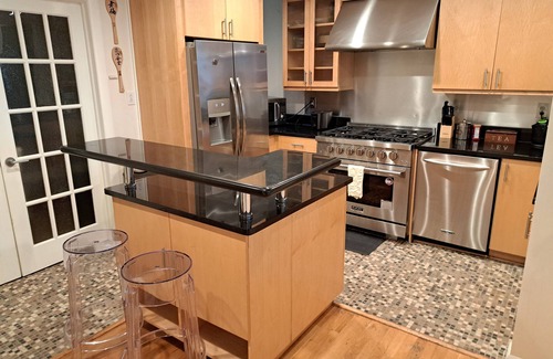 Dupont Circle Apartment | NEW DuPont Adams Morgan WALK SCORE 99, Walk to Metro, Great Restaurants