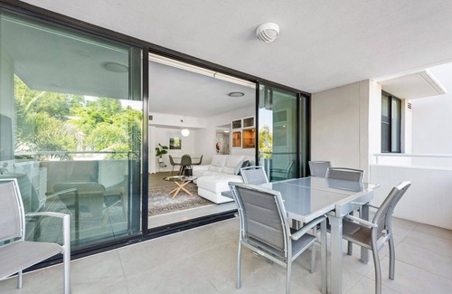 Teneriffe Apartment | New Farm Water Views! 2Bed/2Bath/1Car