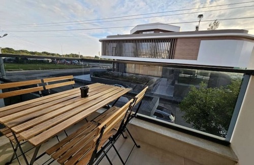 Lara House | New Flat&Large Living Space(2-3) Near Lara Beach
