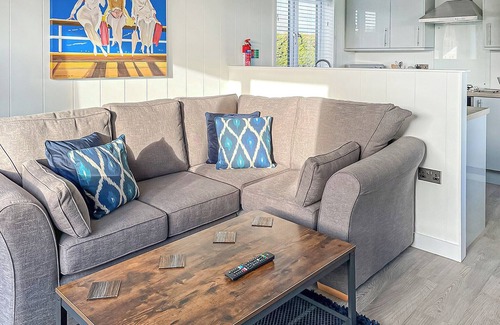 Scawton Ski Chalet | New for 2022. Fabulous one bedroom lodge with super king-size bed.