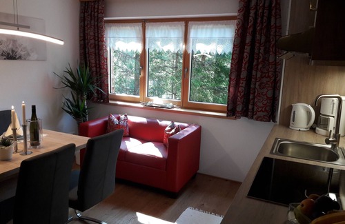 Schroecken Apartment | New, free WiFi, garden, lawn, playground, beautiful mountain backdrop,
