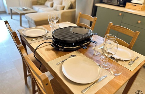 Paroisse Notre-Dame Apartment | New furnished 4* apartment with terrace and private parking.