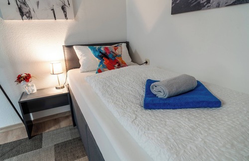 Hohberg Hotel | NEW Gästehaus-Flora, Kitchen, TV, Free Parking, near Europa-Park and Strasbourg