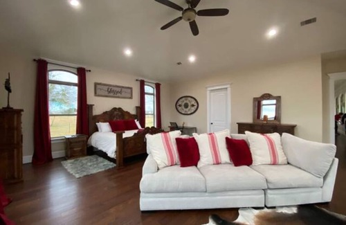 Hempstead Other | NEW Hacienda Ranch W/Resort Style Pool