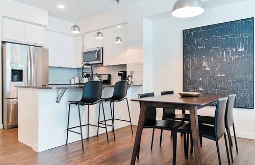 Mission District Condo | NEW! | Heated Parking | Heart of DT | Sofa Bed | Mins to Saddledome