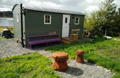 Lewis and Harris Cabin | New Hebridean Retreat - Shepherd Hut with gym and hot tub use