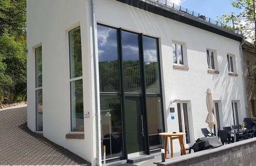 Zweifelscheid House | New holiday home Eifel-Atrium of the southern Eifel rock country