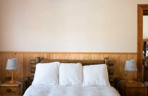 Hanover Cabin | New Holme Nature Lodge