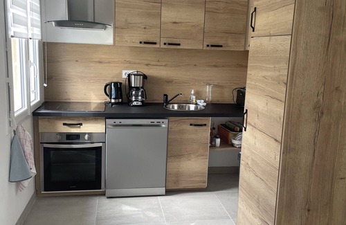 Rue House | New home in quiet hamlet close to beaches.