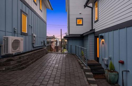 Squire Park House | New House in peaceful and trendy Central District