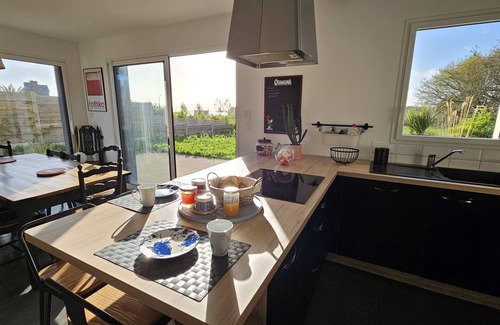 Berven House | New house with small sea view close to the beach