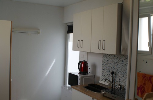 Dompierre-sur-Yon Apartment | New independent studio in house with garden