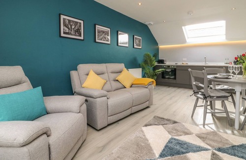 Tholthorpe Cottage | New Inn Apartment