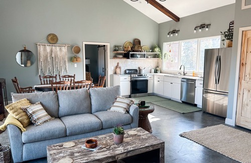 Bismarck House | NEW J&K's house #2 just mins from DeGray Lake!