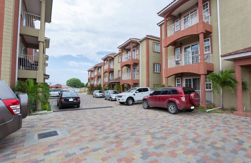 New Kingston Apartment | New Kingston Guest Apt at Fairway