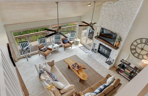 Palo Pinto County House | NEW lakefront listing RIGHT NEXT to marina in Sportsman's World!
