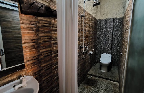 Karimunjava Hotel | New Lishafa Guesthouse