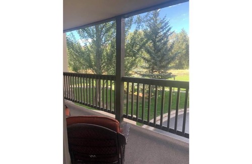 Edwards Condo | New List - “Pelican Peak” 3 bd Condo near Vail/BC