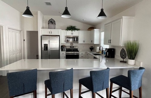 Okahumpka House | NEW LISTING! 2 bed/2 bath-pet friendly home -Village of Newell w/free golf cart