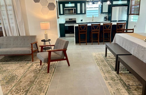 Esperanza House | New Listing! 4bedroom/5bath w/Pool in Esperanza! El Capitán House