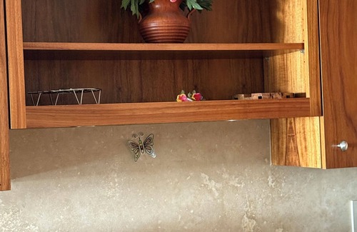 Kihei Condo | New listing. A/C in bedrooms of townhouse -full ocean view.steps to the beach