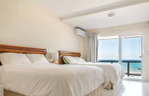 Punta Cancun Villa | NEW LISTING! Beachfront Villa in Hotel Zone! Best beach & view!