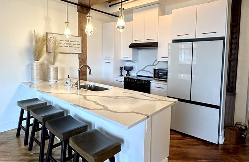 Grand Haven Condo | NEW LISTING DOWNTOWN! Level 1 has a Restaurant, Brewery, Salon & Spa, & More