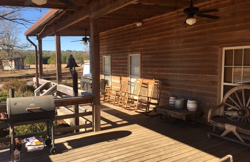 Sturgis House | New Listing - Game weekends available - Sleeps 12 in beds