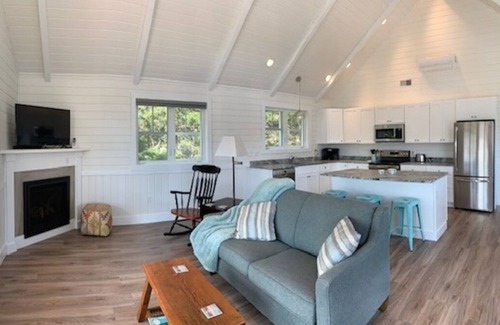 Sebasco House | New Listing! Island View Cottage