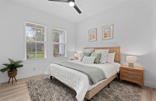 Walden on Lake Conroe House | New Listing Modern Lake Conroe Oasis