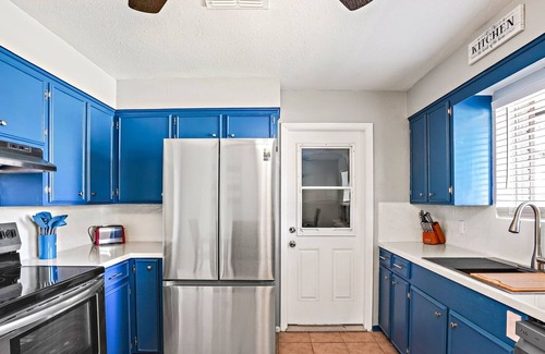 South Side House | NEW LISTING! Safe Convenient Hidden Gems 3BRs - Sleep 6 by RedAwning