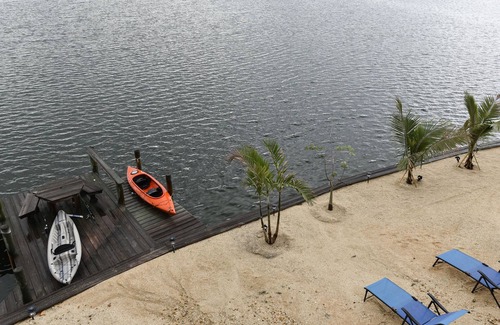 Cocoa Isles House | New Listing- WaterFront Dock with kayak launch