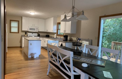 Granger House | * NEW LISTING* Your home for Fighting Irish Football weekends!