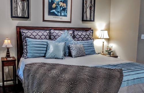 Hendersonville Resort | NEW LISTING! ♥ Your home for a relaxing Mountain Get Away or exploring the area.