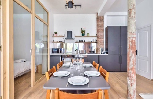 Quartier de la Porte-Saint-Denis Apartment | NEW Loft Apt in the Heart of Paris - An Ecoloflat