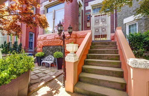 Cardozo Apartment | NEW! Logan Mansion Suite 4