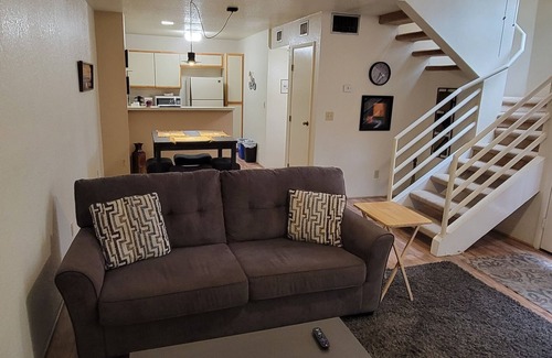 Tucson Condo | New lower pricing, available dates for I/I/25 and beyond! Check Calendar!