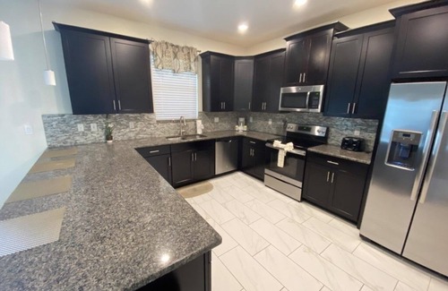 Davenport Villa | NEW! Luxurious 6BR Villa in Champions Gate | Pool, Spa & Near Disney