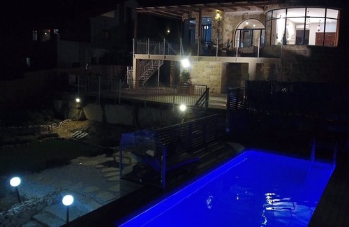 Tekoa Villa | New Luxurious Villa Herodion, kosher, private pool & spectacular views