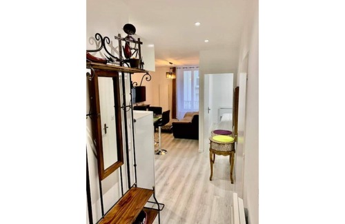 Quartier Chorier-Berriat Apartment | New Luxury Apartment in the Heart of Grenoble- Modern, Bright, Absolute Comfort!