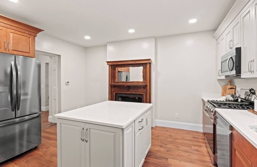 Palmyra Apartment | NEW Luxury Apt | King Beds | En Suite Bathrooms