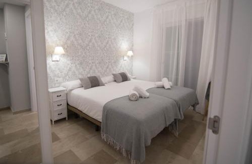 La Goleta Apartment | NEW! Luxury CITY CENTER & 2 BALCONIES